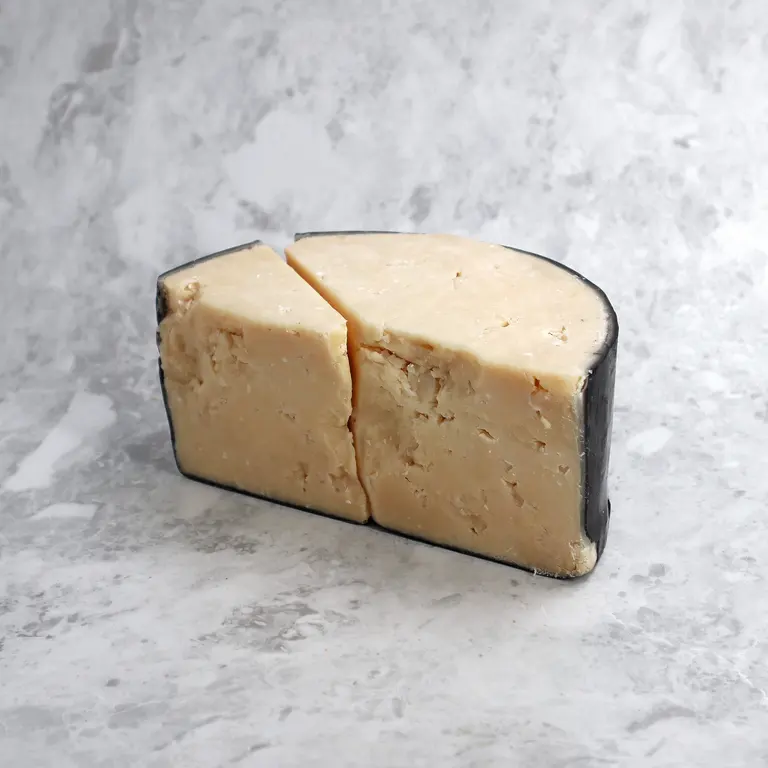 Kvibille Cheddar 48mån, pastöriserad ost
