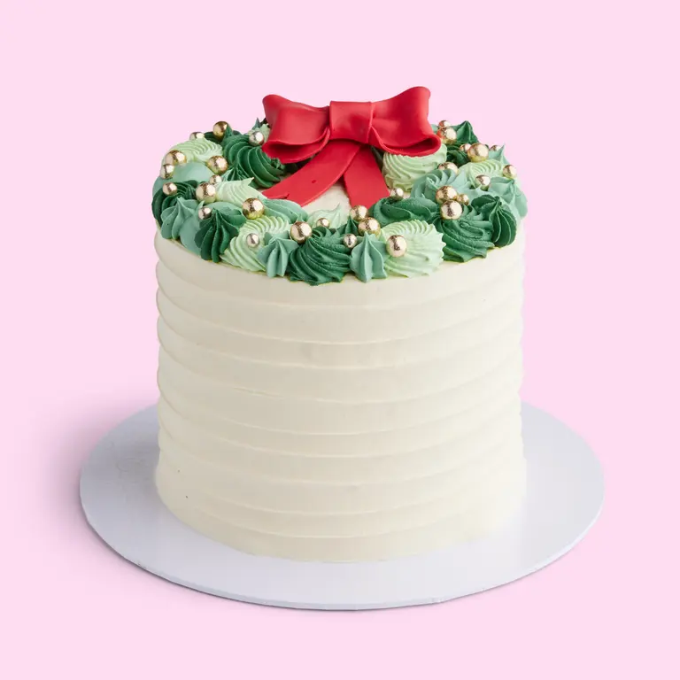 The Mistletoe Party Cake