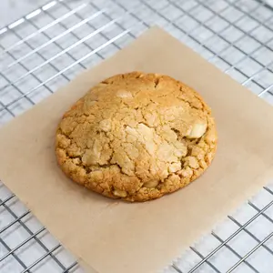 Vegan White Chocolate Macadamia cookie